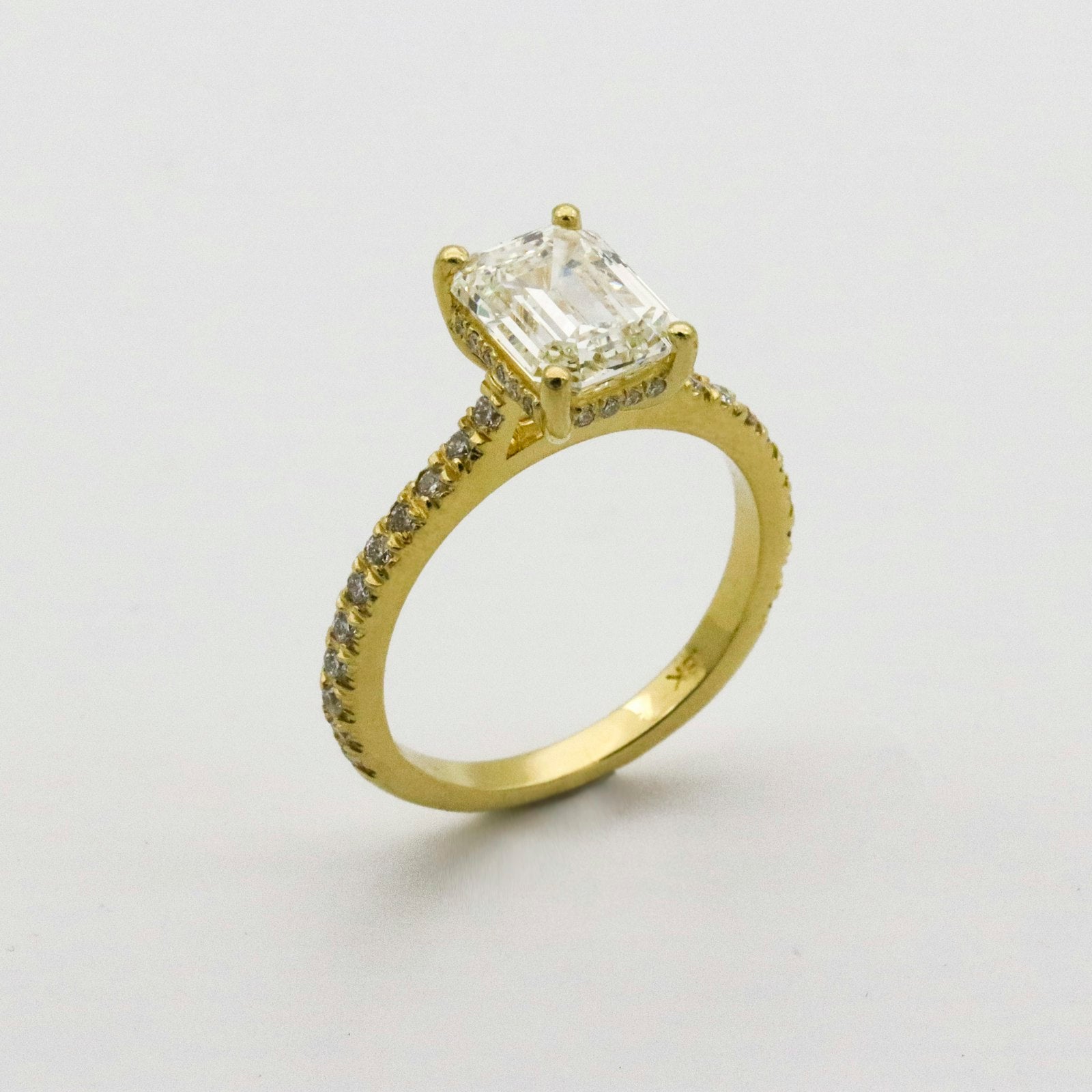 Cushion cut diamond solitaire ring